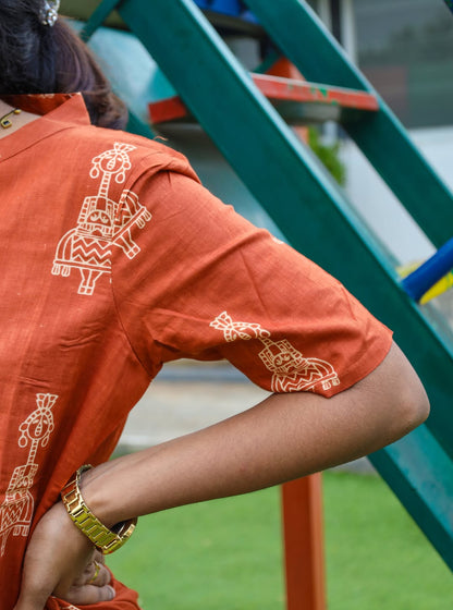 WOMEN'S ETHNIC WARLI PRINT CO_ORD SET IN RUST ORANGE