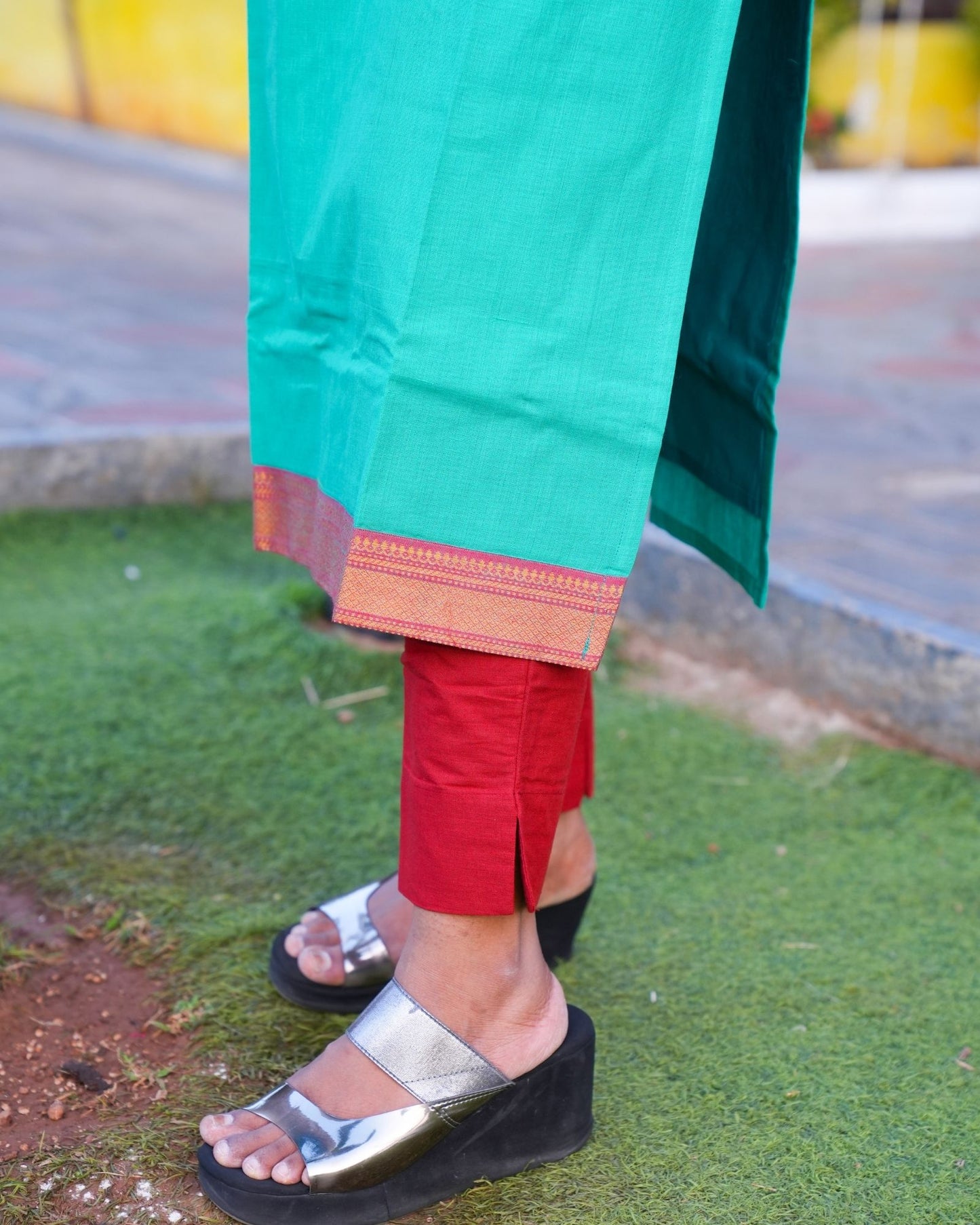 WOMEN’S ELEGANT RAMA GREEN KURTI SET WITH DUPATTA