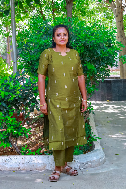 ELEGANT OLIVE GREEN RAW SILK 3PCS SET WITH ASHA SILK DUPATTA