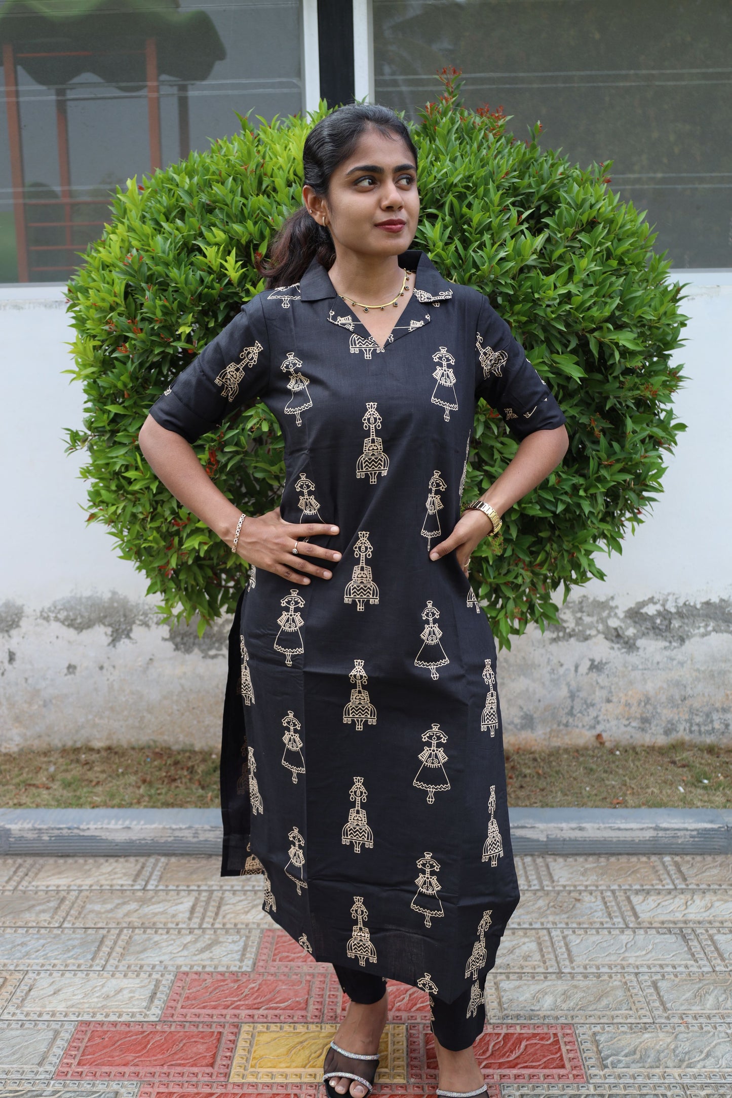 TRADITIONAL BLACK PRINTED CO-ORDS SET WITH ETHNIC MOTIFS