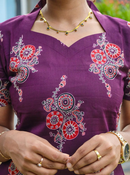 WOMEN'S ELEGANT PURPLE COTTON PRINTED KURTI