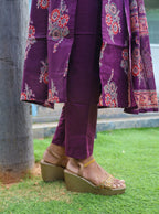 WOMEN'S ELEGANT PURPLE COTTON PRINTED KURTI