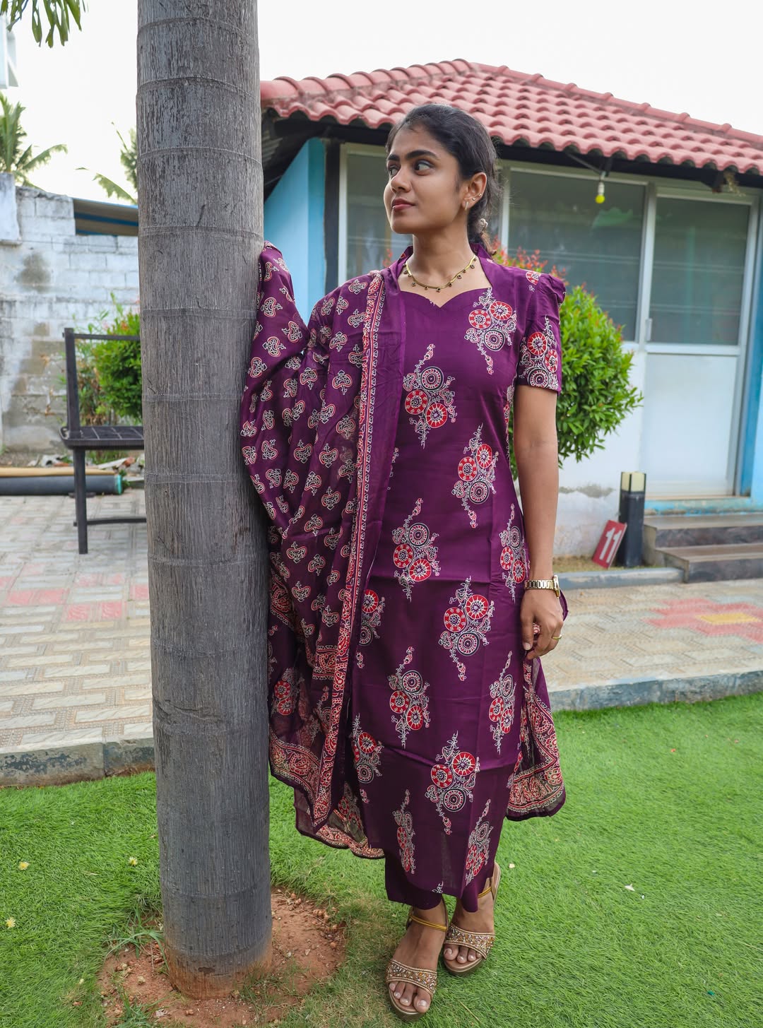 WOMEN'S ELEGANT PURPLE COTTON PRINTED KURTI