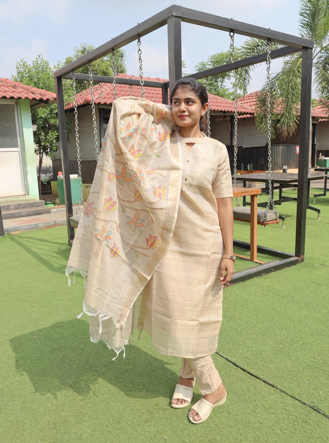 WOMEN’S ELEGANT BEIGE TEXTURED KURTI SET WITH DESIGNER KEYHOLE NECK
