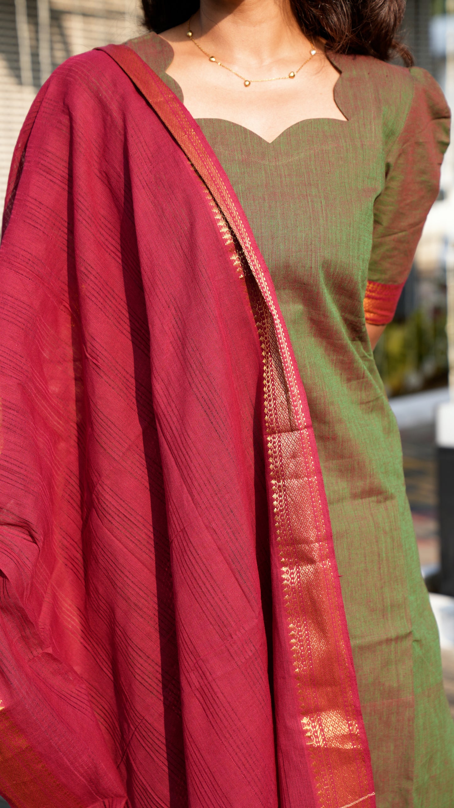 WOMEN'S ELEGANT OLIVE GREEN KURTI SET WITH A RED DUPATTA