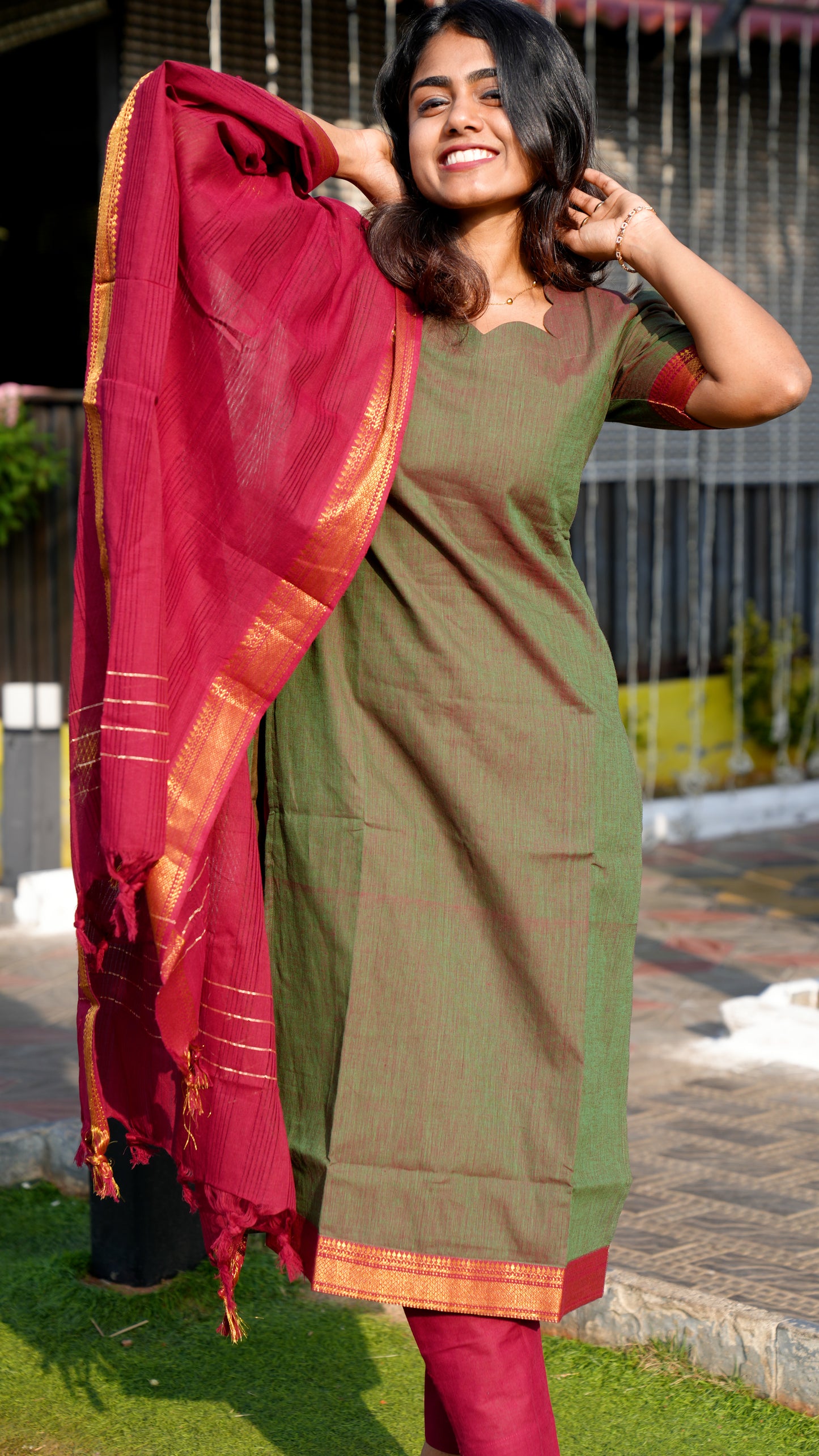 WOMEN'S ELEGANT OLIVE GREEN KURTI SET WITH A RED DUPATTA
