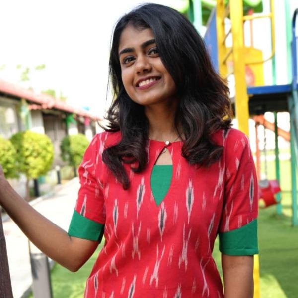 WOMEN’S ELEGANT RED KURTI SET WITH DUPATTA