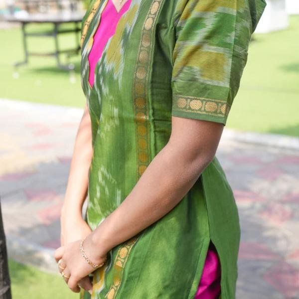 WOMEN’S  PINK AND GREEN KURTI SET WITH DUPATTA