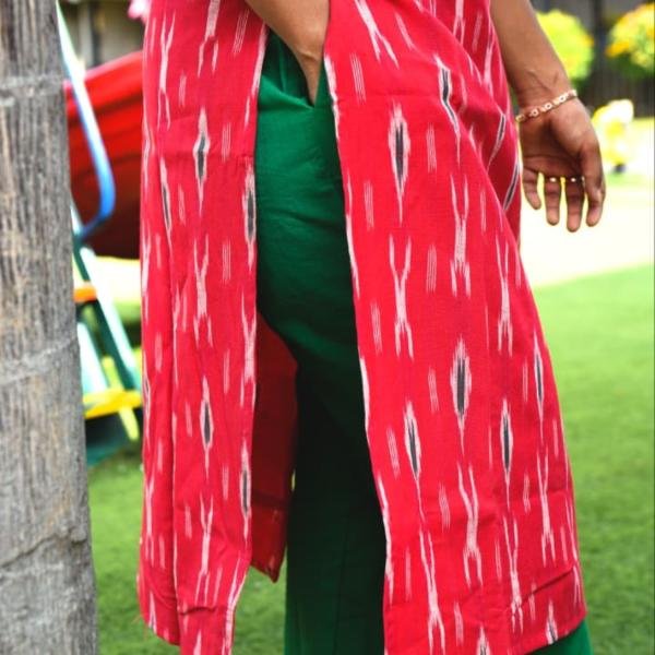 WOMEN’S ELEGANT RED KURTI SET WITH DUPATTA