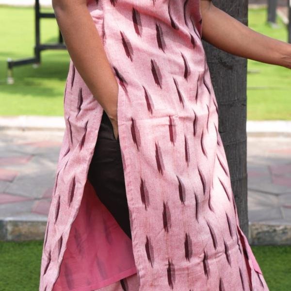 WOMEN’S ELEGANT PINK KURTI SET WITH DUPATTA