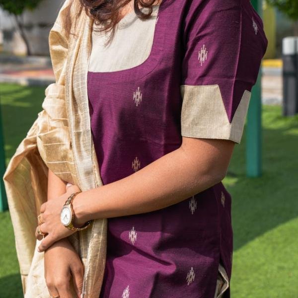 WOMEN’S ELEGANT WINE KURTI SET WITH DUPATTA