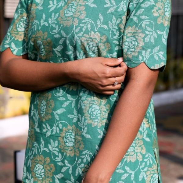 WOMEN’S ELEGANT GREEN KURTI SET WITH DUPATTA